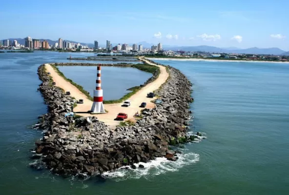 Navegantes mira o Top 10 da economia catarinense: o que isso significa para quem mora ou investe na cidade